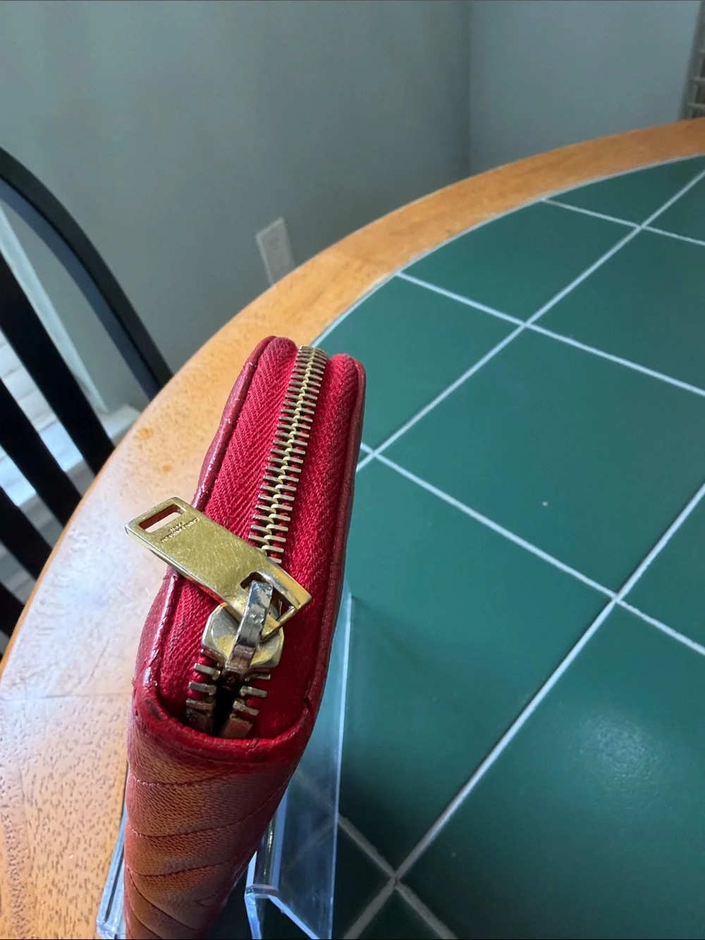 Yves Saint Laurent Red Quilted Zip Wallet with Gold YSL Logo - Picture 4 of 14